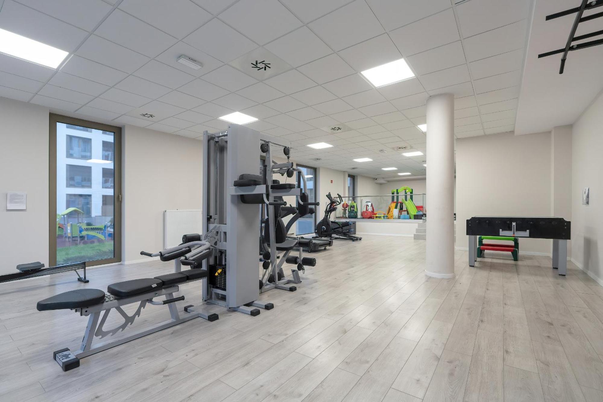 Center With Gym & Free Garage By Renters * Poznań