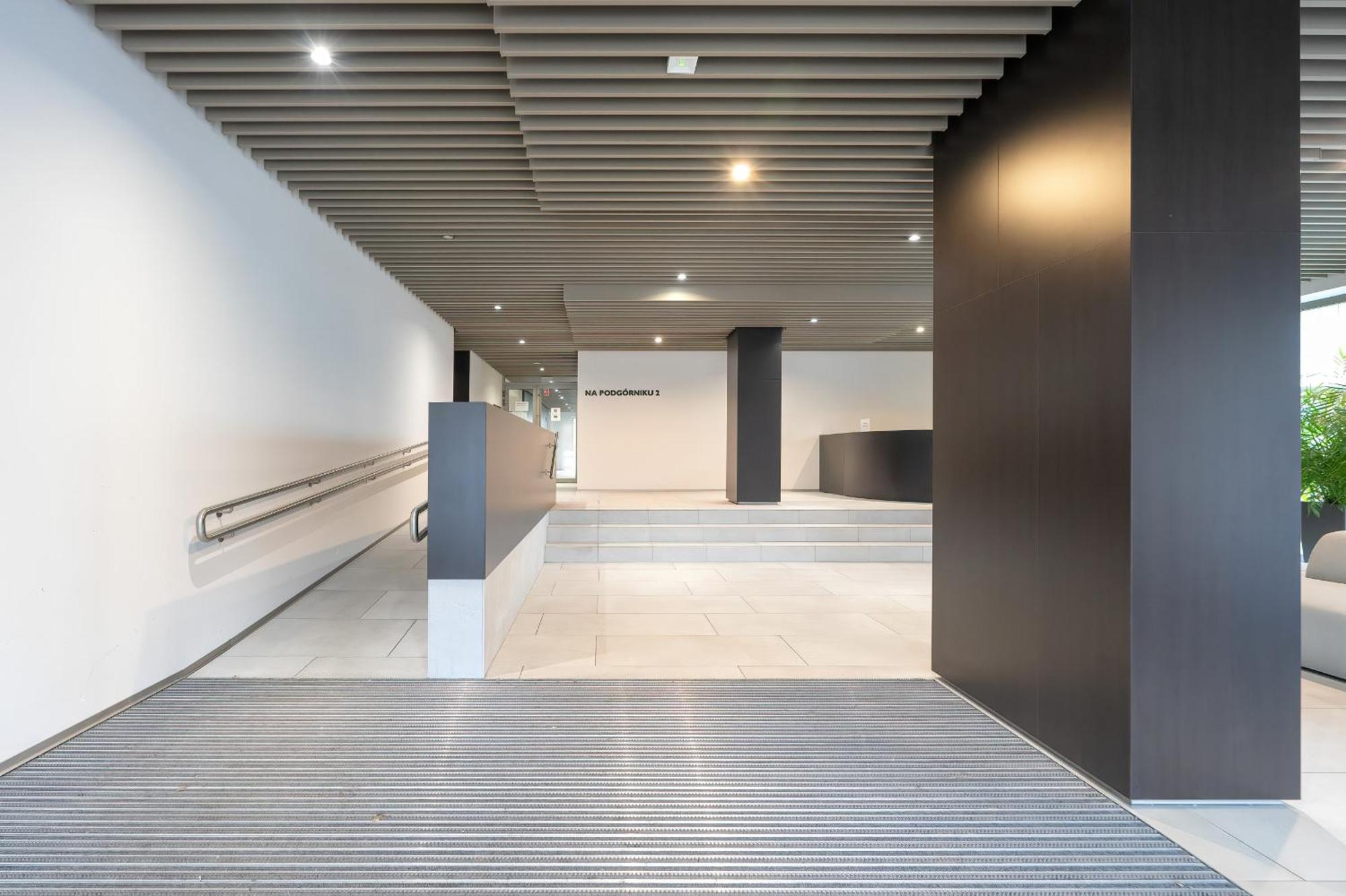 Center With Gym & Free Garage By Renters Apartamento